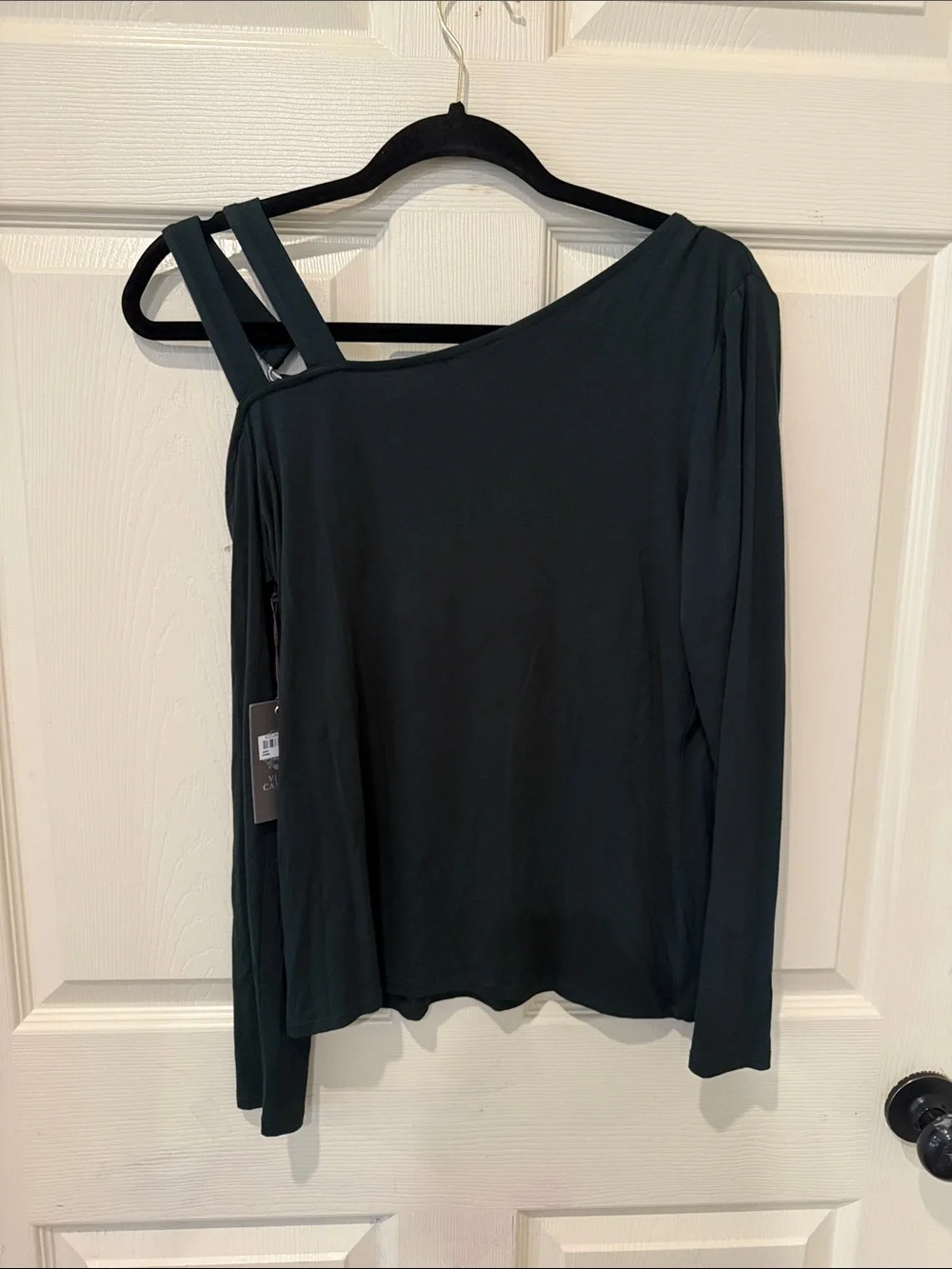 Vince Camuto NWT dark green cold shoulder top, small